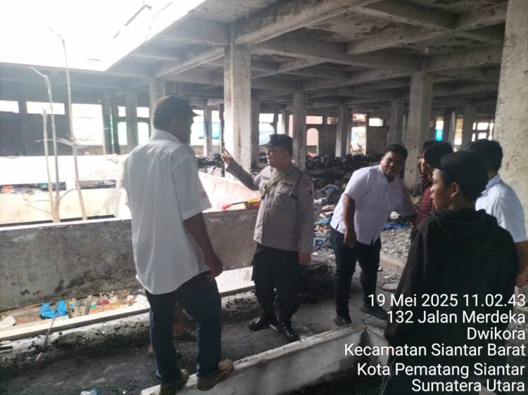 Antisipasi 3C dan Aksi Premanisme, Kasub Sektor Pasar Horas Patroli Jalan Kaki sambangi Pedagang