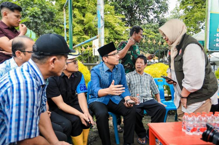 Temui Orang Tua Korban Anak Hanyut Di Aliran Sungai, Rico Waas: Pemko Medan Akan Terus Lakukan Pencarian