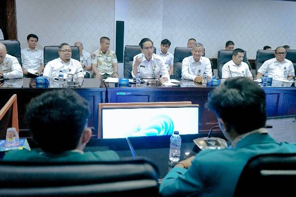Bertemu Aliansi BEM Sekota Medan, Wali Kota Medan Paparkan Program Kerja