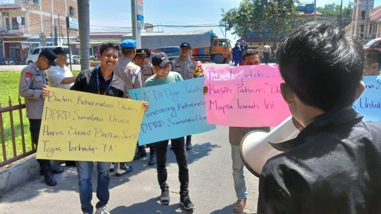 Kekerasan Seksual Karyawan Bank, Massa Minta Tangkap Anggota DPRD Sumut