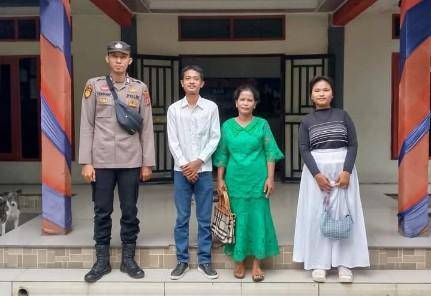 Personil Polsek Aeknatas Amankan Ibadah Kenaikan Isa Almasih di Gereja GPdI Aek Pamingke