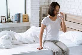 Menjaga Kolestrol, Bangun Pagi Hari Bisa Coba  Tujuh Minum Air Tanpa Gula