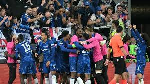 Timnas Chelsea Meluapkan Kegembiraannya, Sambil Mengangkat Tropy