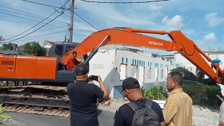 Bangunan di Atas Lahan 11,4 Ha Medan Estate Dieksekusi