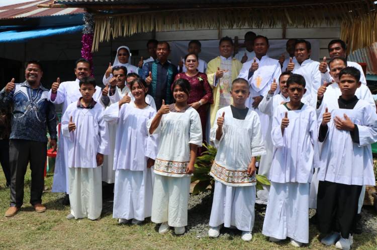 Wakil Bupati Toba Ajak Umat Katolik Jaga dan Rawat Bangunan Pemerintah