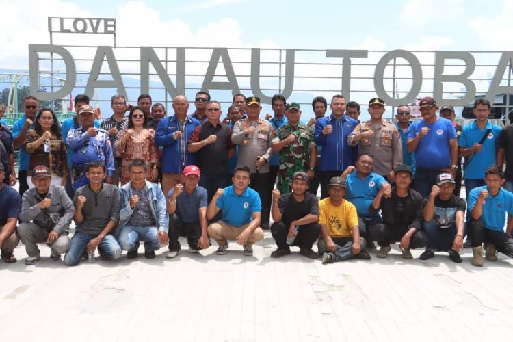 Kapolres Simalungun Hadiri Perayaan Hari Buruh Internasional 2025 dalam Suasana Kondusif