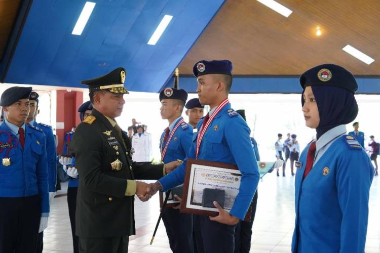 Panglima TNI Kukuhkan Alumni SMA Taruna Nusantara Angkatan 33
