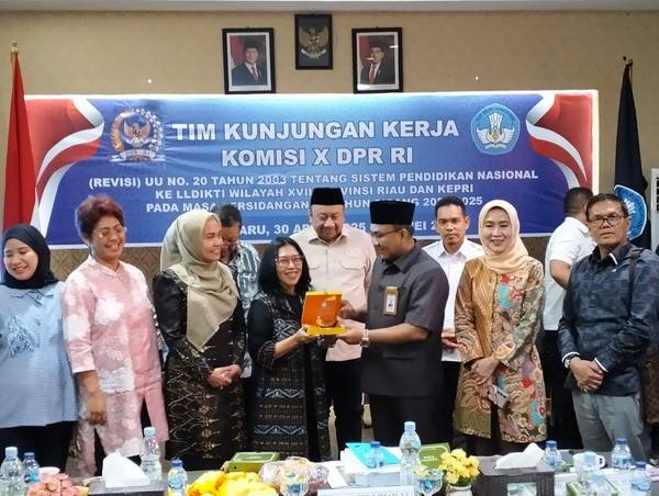 Karmila Sari Dorong Pemerataan Kualitas Pendidikan Tinggi di Riau