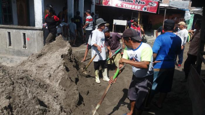 Komunitas Masyarakat Bagan Deli Menata Perkuburan Muslim