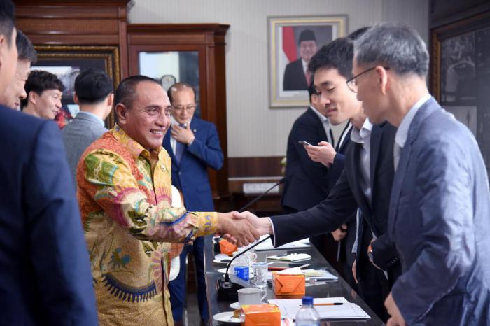 Gubernur Sumut Pimpin Rapat  Persiapan Pembangunan LRT Mebidangro