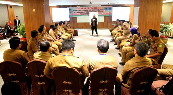 30 Pejabat Eselon III Pemko Medan Ikuti Diklat Leadership