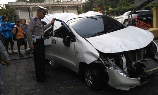 Penumpang MInibus Tewas Dalam Perjalanan Menuju rumah Sakit