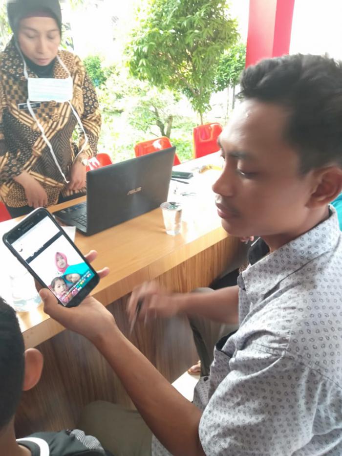 Sebelum Terpanggang, Yunita Posting Foto Bersama Dua Putrinya Yang Ikut Tewas