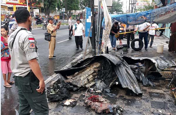 Satu Unit Rumah Gubuk di Gatsu Dilalap Si Jago Merah