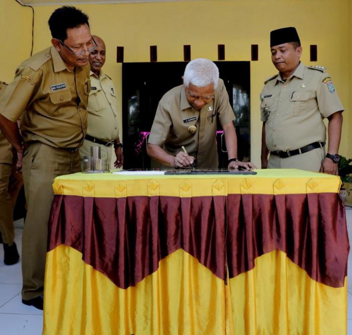 H.Surya Halal Bihalal Dan Resmikan Kantor Camat Teluk Dalam