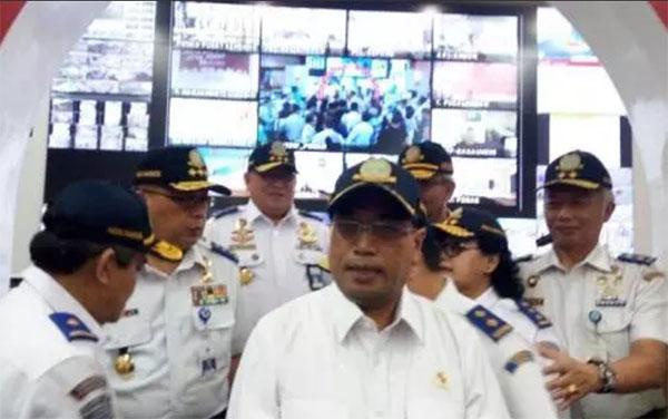 Ini Jawaban Menhub Terkait Tiket Pesawat Mahal : Itu Bukan Urusan Saya