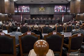 Dari Saksi Kubu Prabowo, MK Terima Amplop Hasil Surat Suara Tercoblos