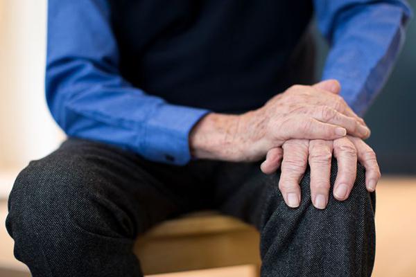 Jelang Tua, Antispasi Penyakit Parkinson dan Banyak Bergerak