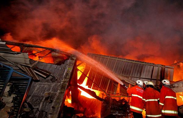 Pulang Beli Makanan Saur, Rumah Terbakar dan Dua Balita serta Wanita Dewasa Tewas