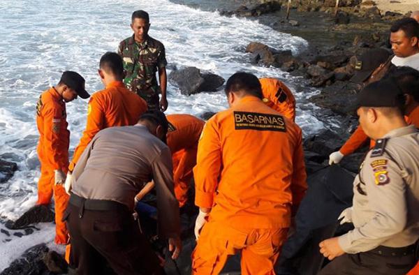 Pemancing di Temukan Tewas di Pantai Taman Tepi Laut, Lhoknga