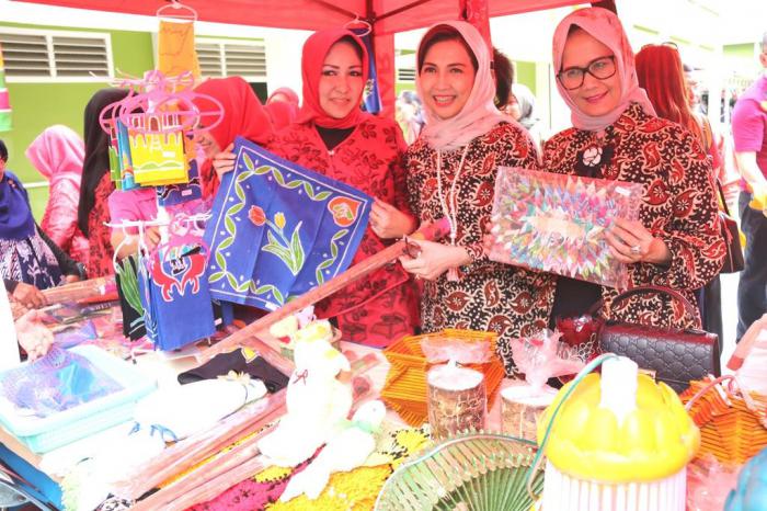 Hj Rita Maharani Apresiasi Kehadiran Ruang Ketrampilan & Kolam Hydrotheraphy YPAC Medan