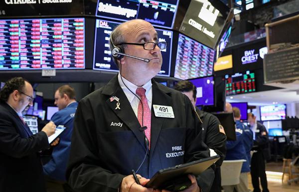 Akibat Kedua Negara Tak Mau Mengalah, Imbasnya Wall Street Terkapar 