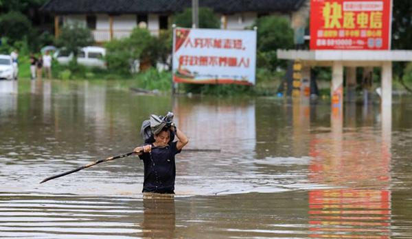 Hujan Lebat Sebabkan Banjir, 49 Orang Tews dan 14 Hilang