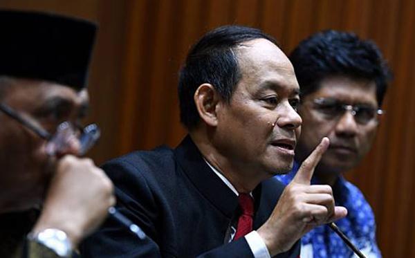 Ketua SPRM Malaysia Mengundurkan diri dari Jabatannya