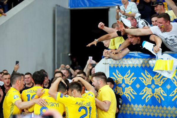 Ukraina Memimpin Grup B dengan poin 7, Atas Kemenangan Sama Serbia