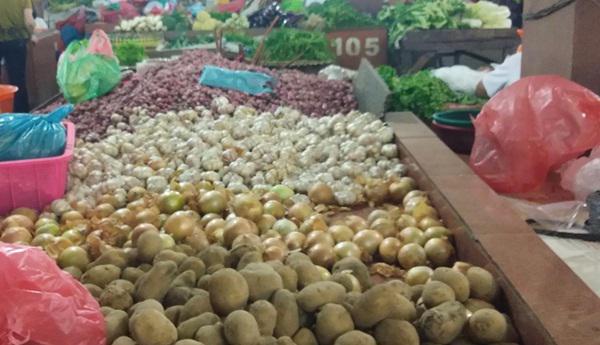 Erupsi Sinabung Pengaruhi Harga Tomat dan Kentang