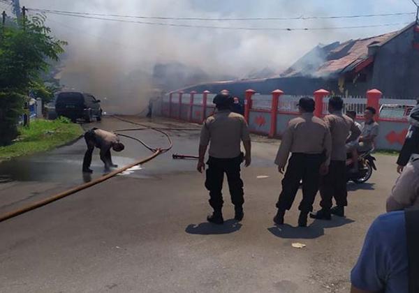 Api Membakar Lapas Pidie Aceh