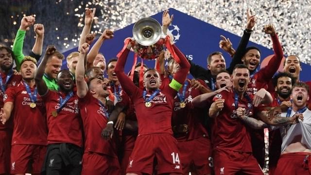 Liverpool Sabet Trofy Liga Champions 2018-2019