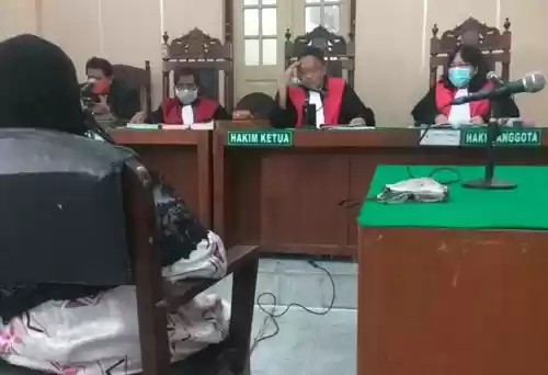 Gelapkan Sepeda Motor Tetangga, Lampos Hutauruk Diadili