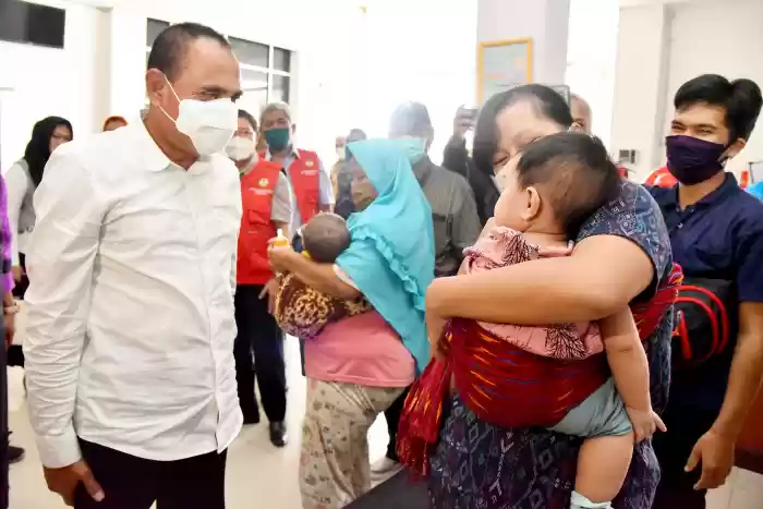 Dikunjungi Edy Rahmayadi,  Andriadi Penderita Tumor 30 Kg dan Keluarga Terharu