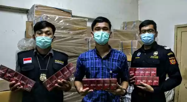 Bea Cukai Gagalkan Penyeludupan 400 Ribu Batang Rokok Ilegal di Sumut, 3 Pelaku Diamankan