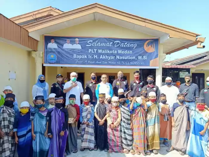 Akhyar Apresiasi GANN Kota Medan Gelar Sunat Massal   