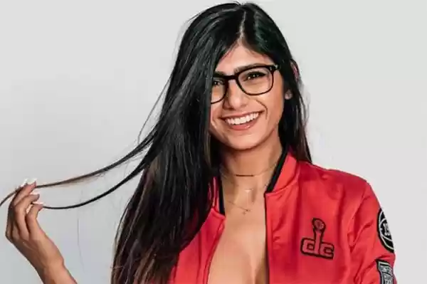 Mia Khalifa Mengaku Menyesal Pernah Jadi Bintang Film Panas