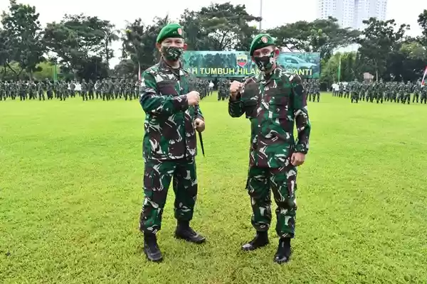 Prajurit dan PNS Laksanakan Apel Luar Biasa Sertijab Pangdam I/BB