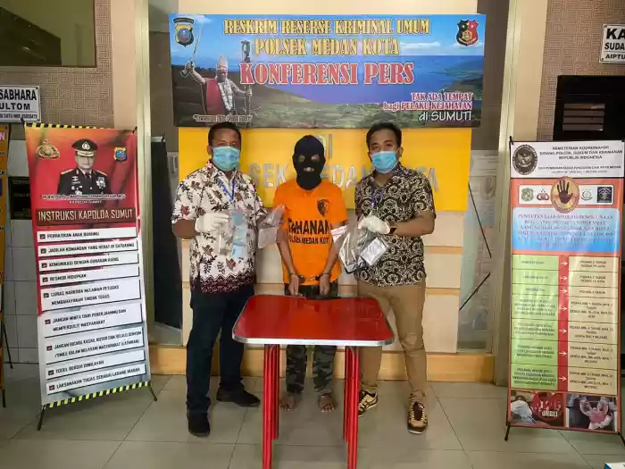 Nyambi Jadi Bandar Togel, Tukang Jahit Diringkus Tekab Polsek Medan Kota 