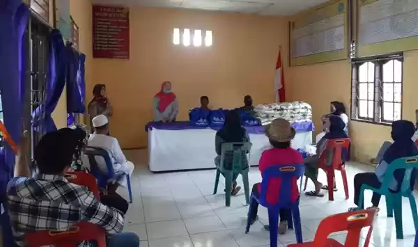 Kemensos Gandeng YAFSI Salurkan 200 Paket Sembako untuk Warga Terdampak Corona