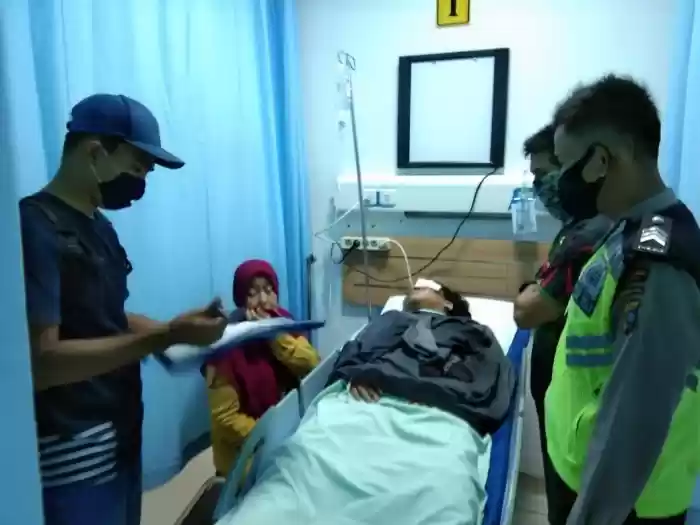 Mau Motong Kenderaan Di Depan, N Max Senggol Vario, Penumpang N Max Tewas