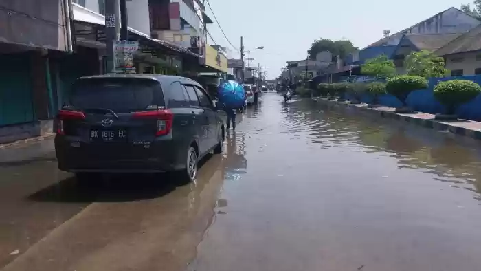 Kantor Instansi dan Ribuan Rumah Warga Hampir Terendam Air Pasang