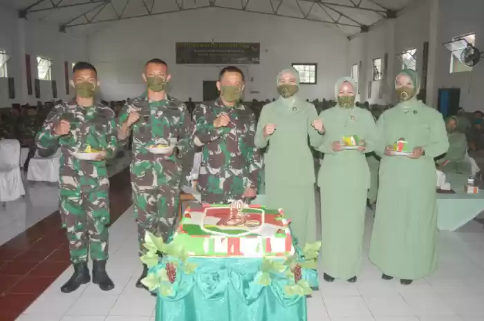 "Dirgahayu Kodam I/Bukit Barisan" . Kodam I/Bukit Barisan adalah kita.