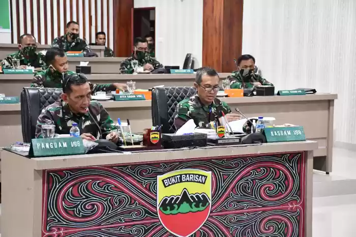 Pangdam Beri Pengarahan Dansatgas TMMD Ke-108 Wilayah Kodam I/BB Melalui Vidcon 