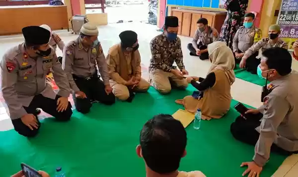 Kapolsek Medan Helvetia Saksi Nikah Tahanan Kasus Jambret