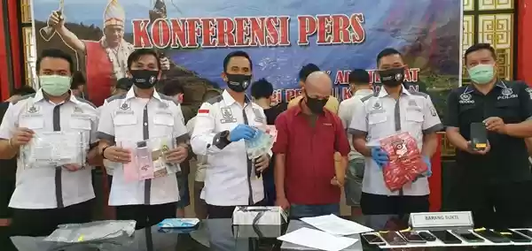 Panti Pijat Khusus Gay di Medan Digrebek Polisi,  Belasan Pria Diamankan