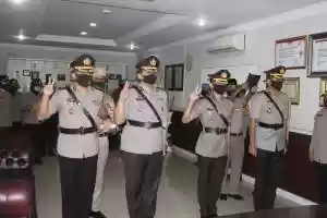 Kasat Reskrim Martuasah dan Kasat Narkoba Ronny Nicholas Sidabutar