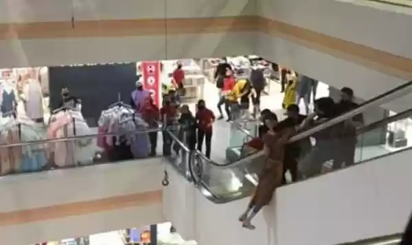 Viral Video Aksi Percobaan Bunuh Diri Wanita yang Berhasil Digagalkan di Thamrin Plaza, Ini Kata Polisi
