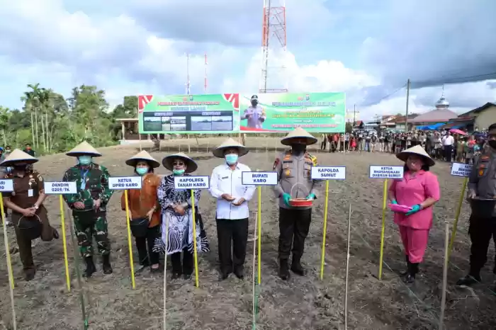 Kapoldasu Bantu 500 Kg Bibit Jagung dan Sembako Hari Bhayangkara Ke 74