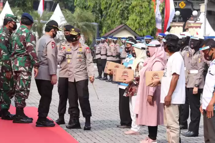 Kapolri Pimpin Peluncuran Bakti Sosial Serentak Peringatan HUT Bhayangkara ke-74